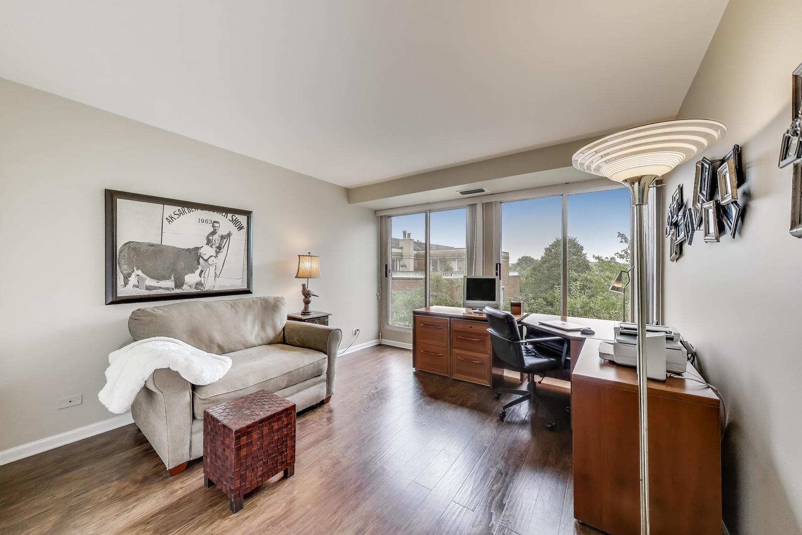 2050 Arbor Lane Unit: 301