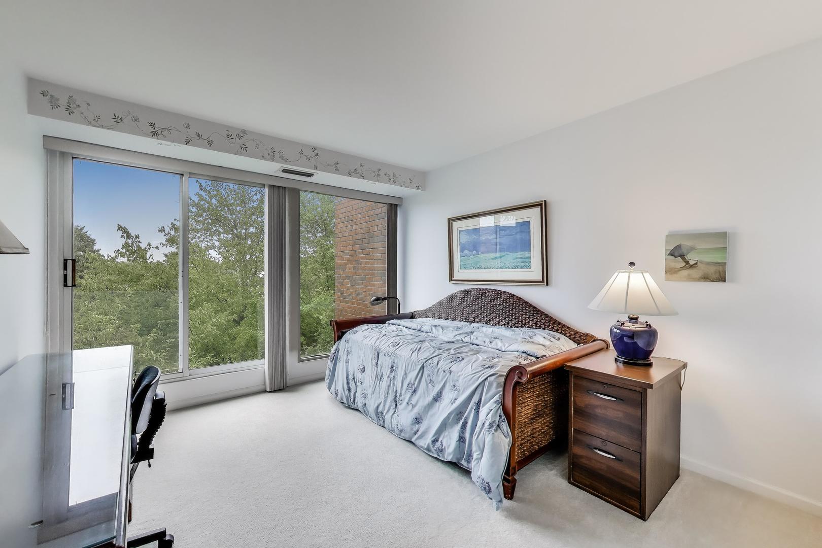 2050 Arbor Lane Unit: 301