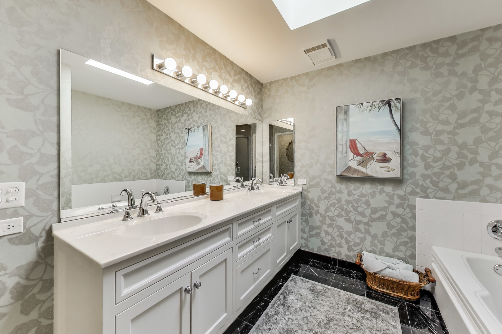 2050 Arbor Lane Unit: 301