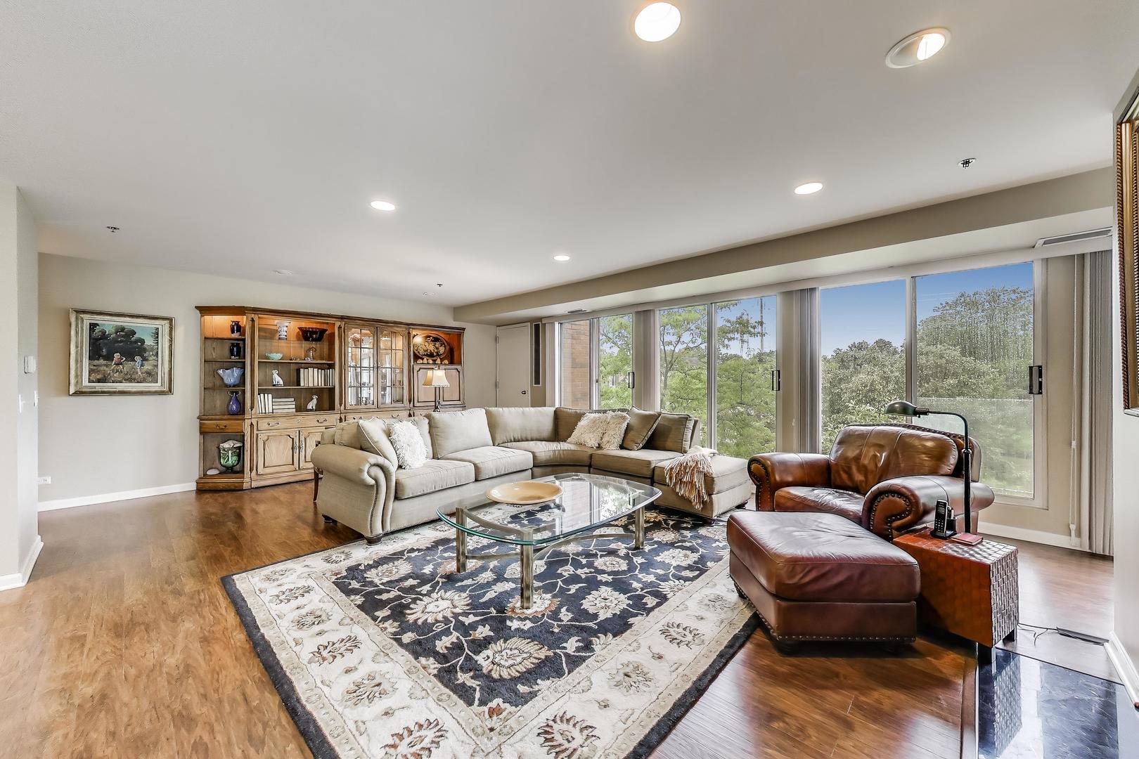 2050 Arbor Lane Unit: 301