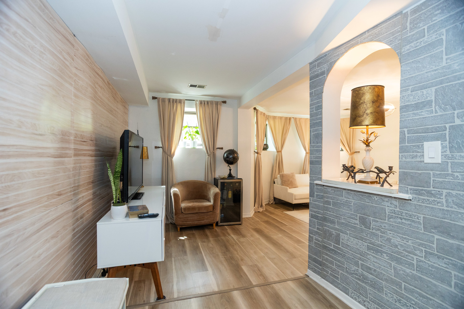 4336 N Kenmore Avenue Unit: G