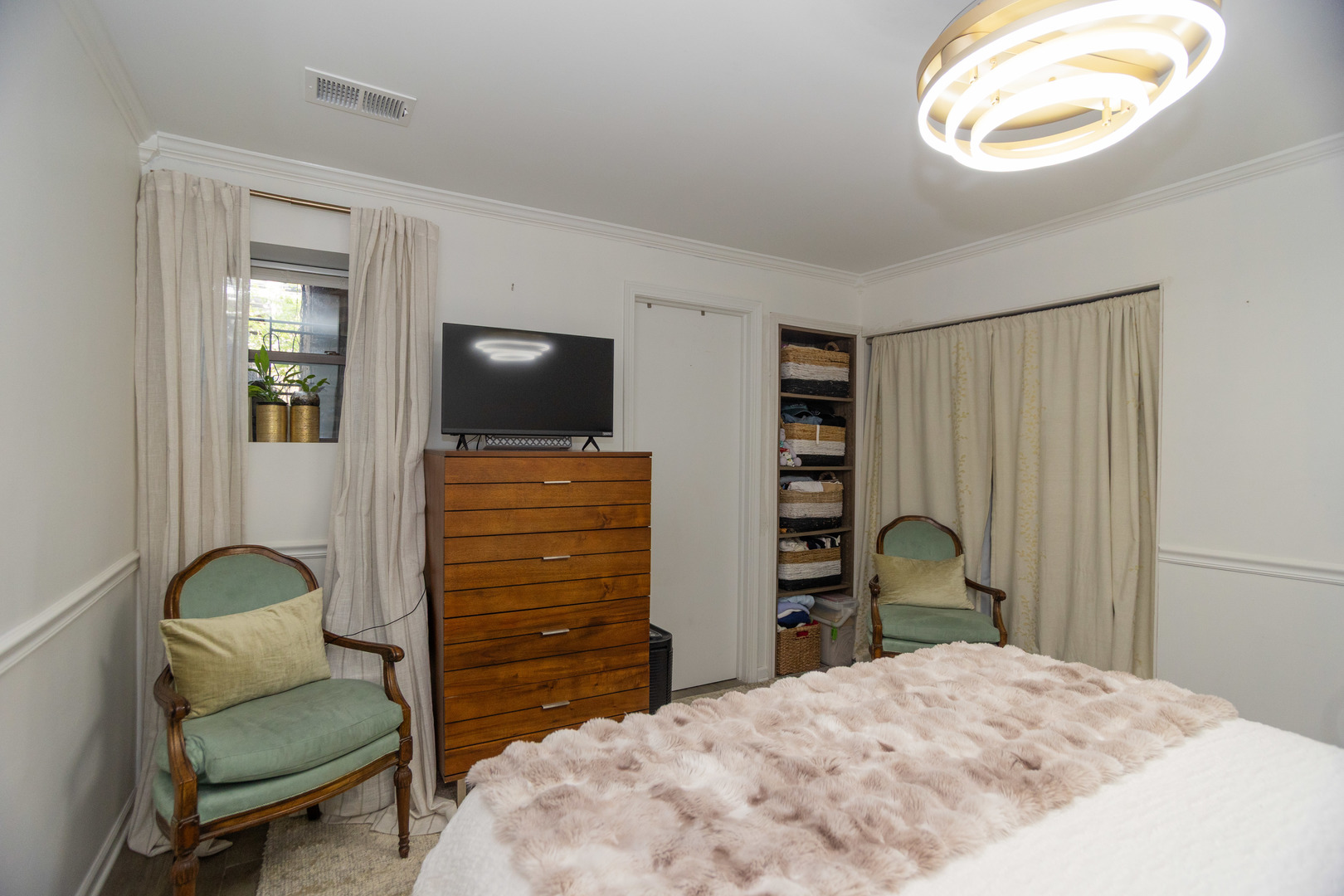 4336 N Kenmore Avenue Unit: G
