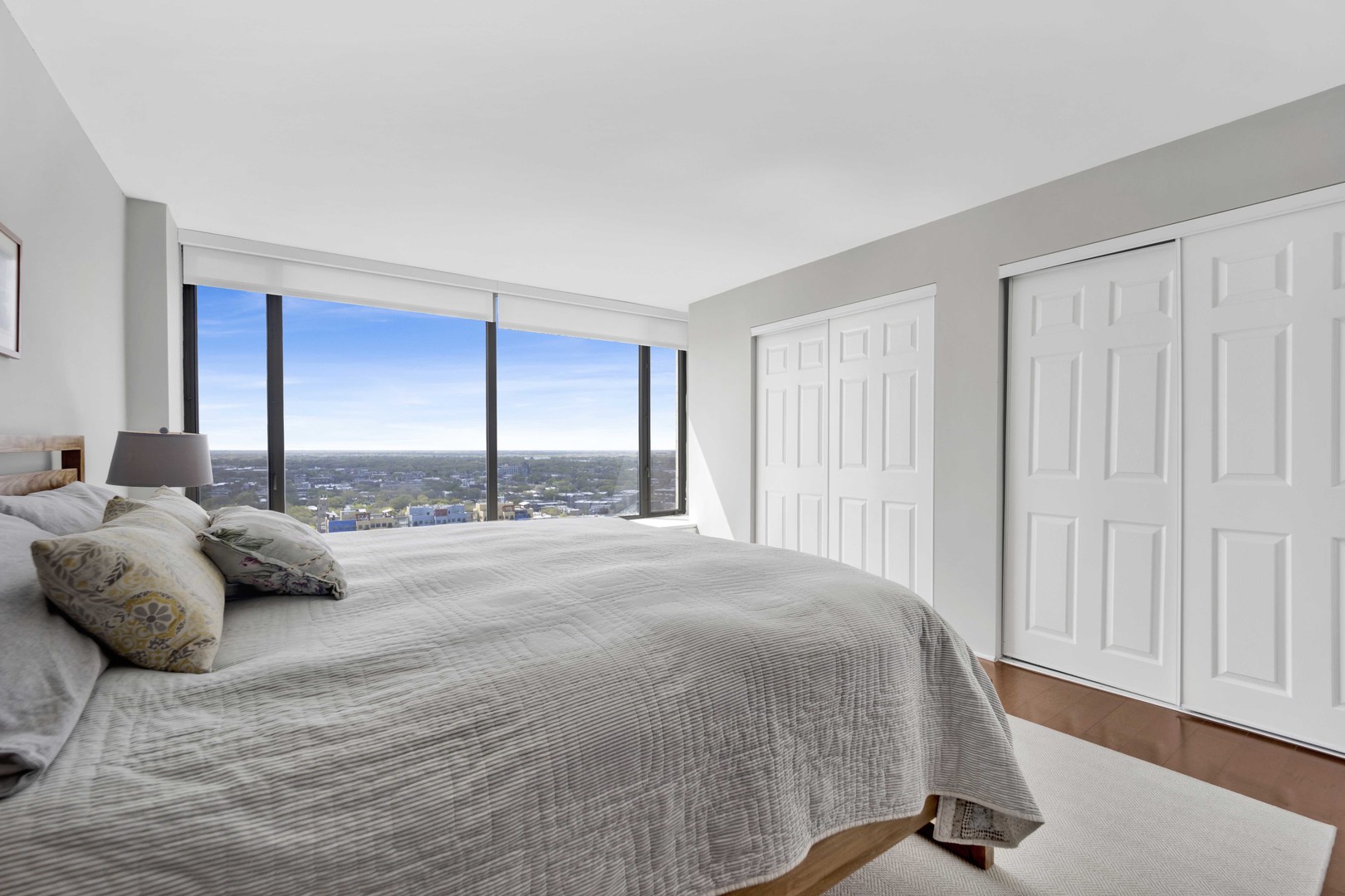 5455 N Sheridan Road Unit: 2915