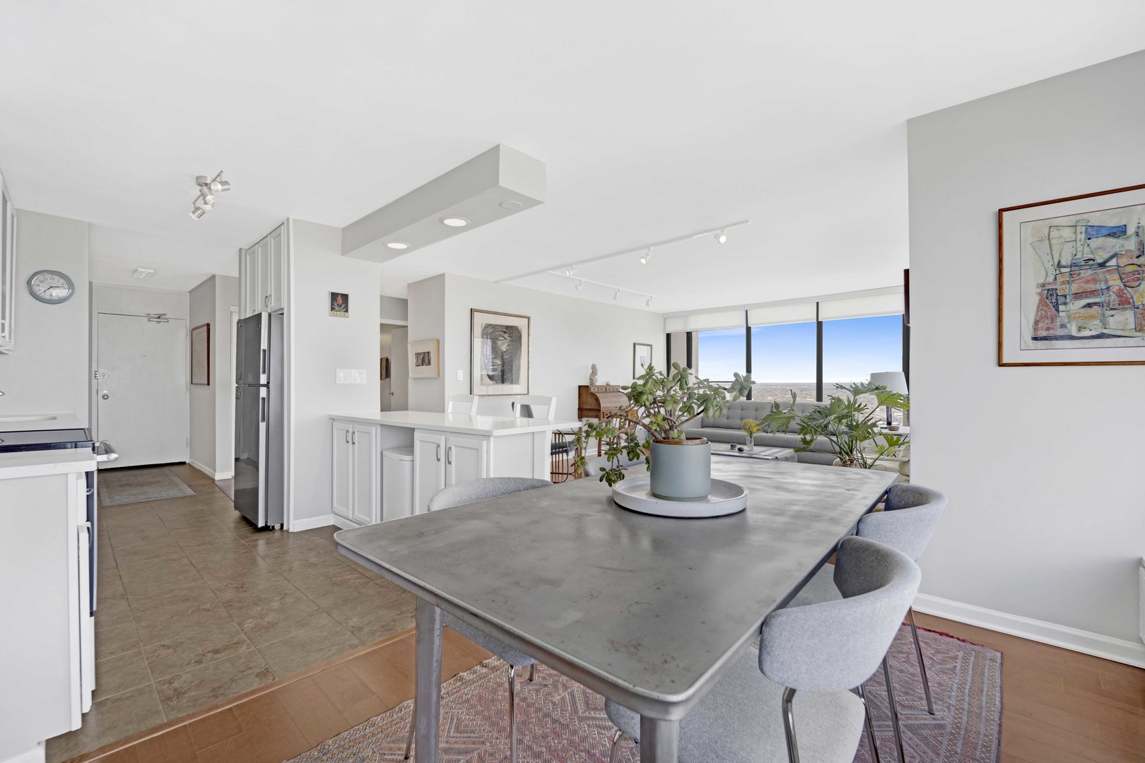 5455 N Sheridan Road Unit: 2915