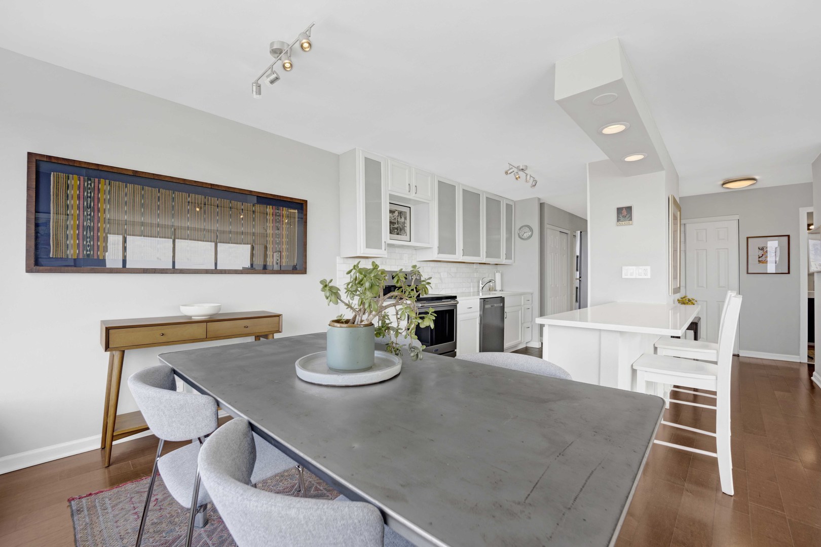 5455 N Sheridan Road Unit: 2915