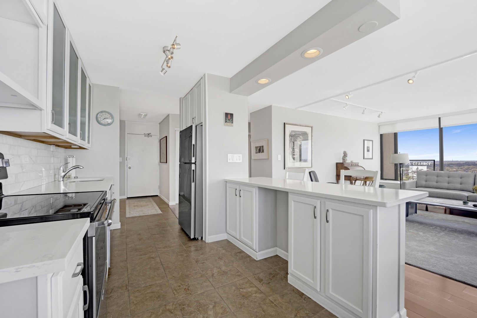 5455 N Sheridan Road Unit: 2915