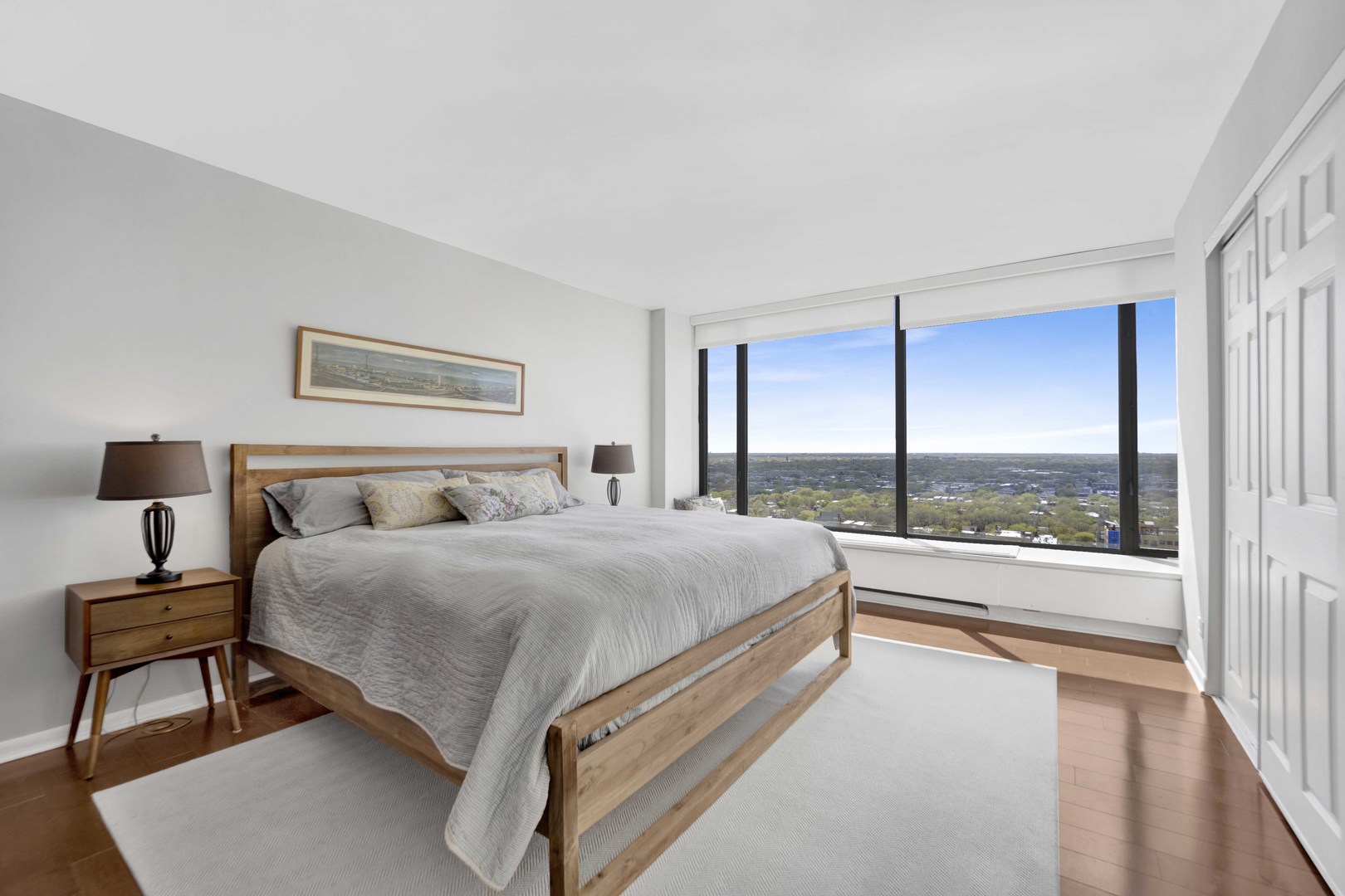 5455 N Sheridan Road Unit: 2915