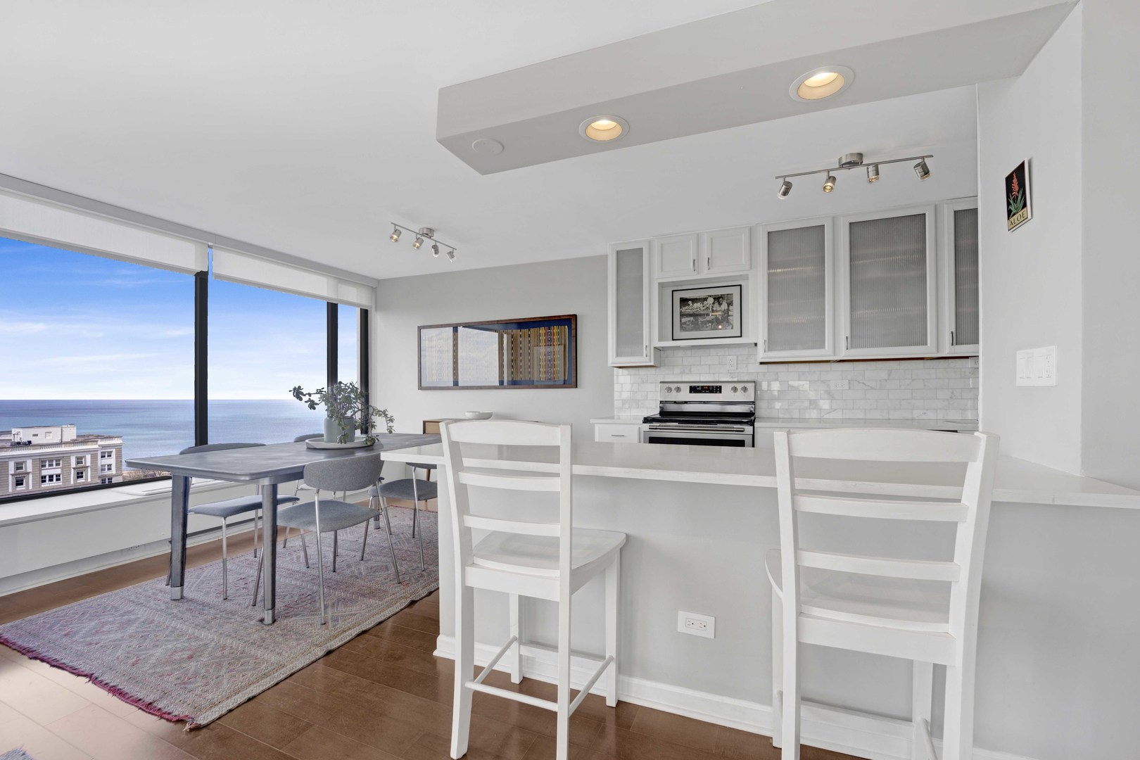 5455 N Sheridan Road Unit: 2915