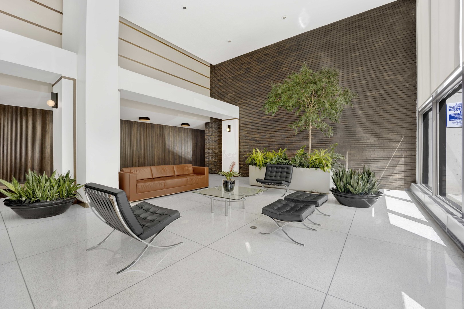 5455 N Sheridan Road Unit: 2915