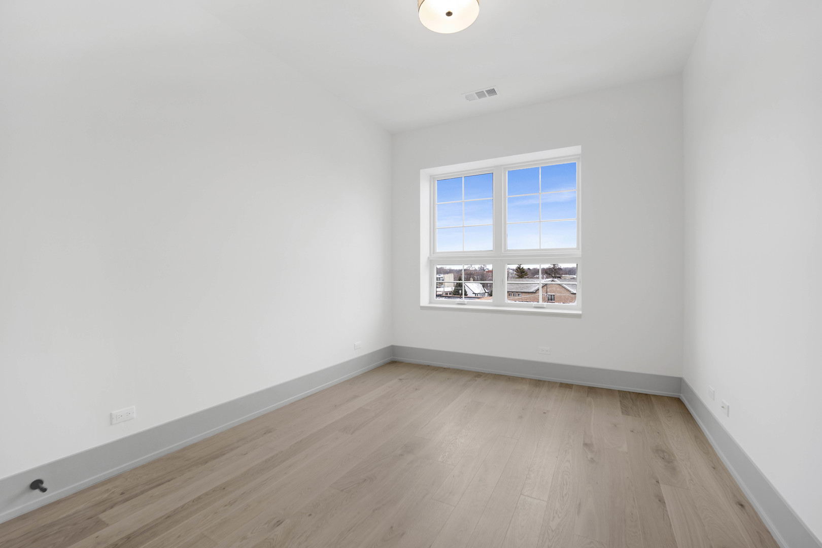 1548 W Ardmore Avenue Unit: 4C
