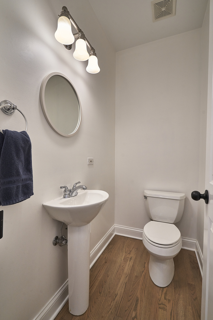 1501 W Diversey Parkway Unit: B