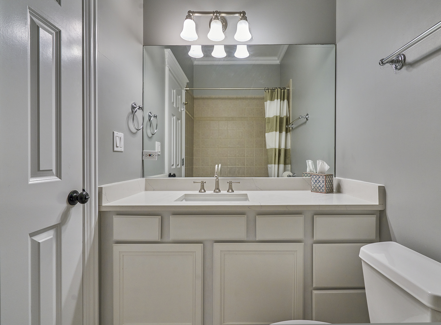 1501 W Diversey Parkway Unit: B