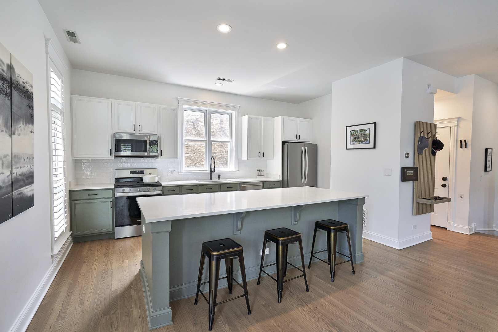 1501 W Diversey Parkway Unit: B