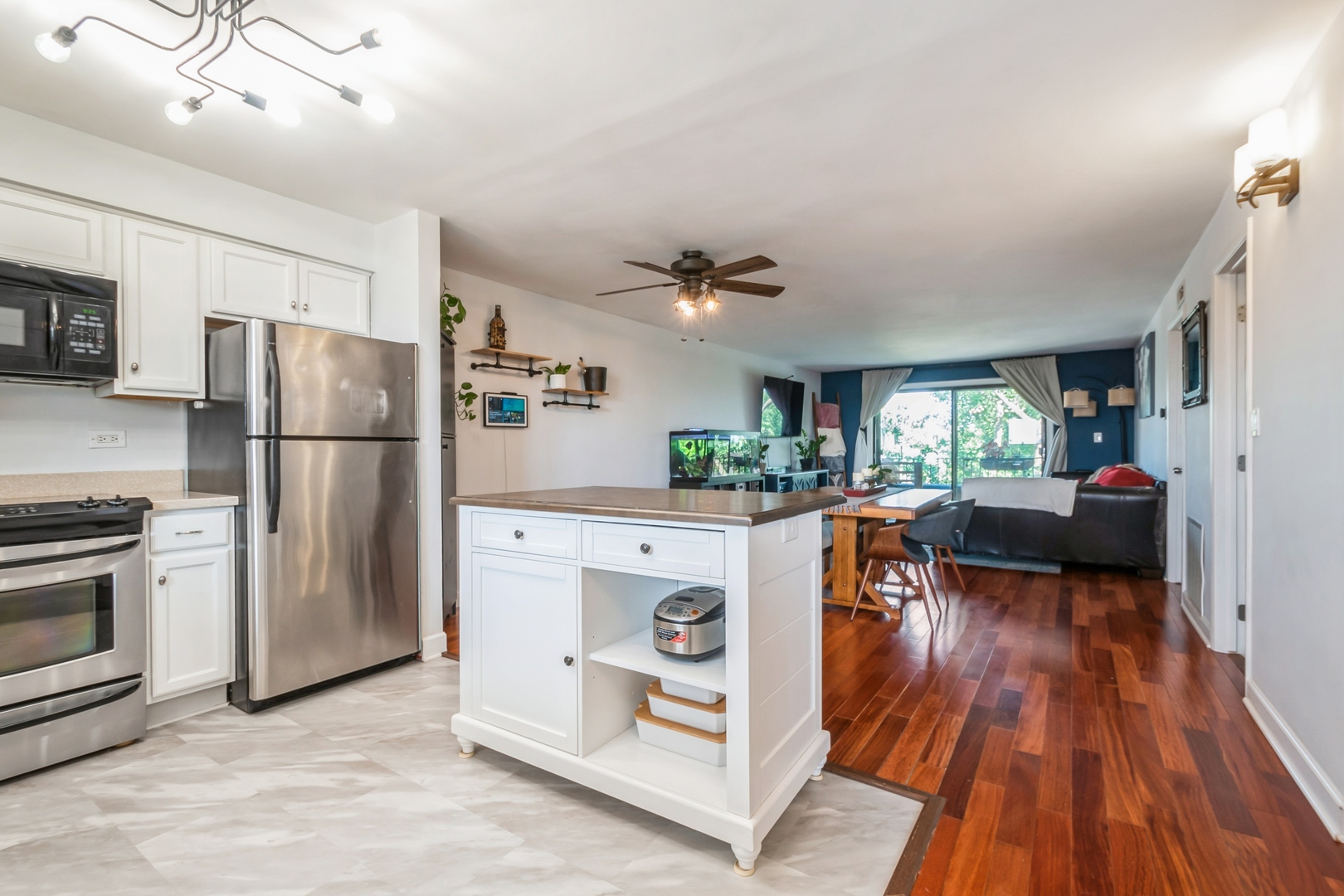 6221 N Niagara Avenue Unit: 507