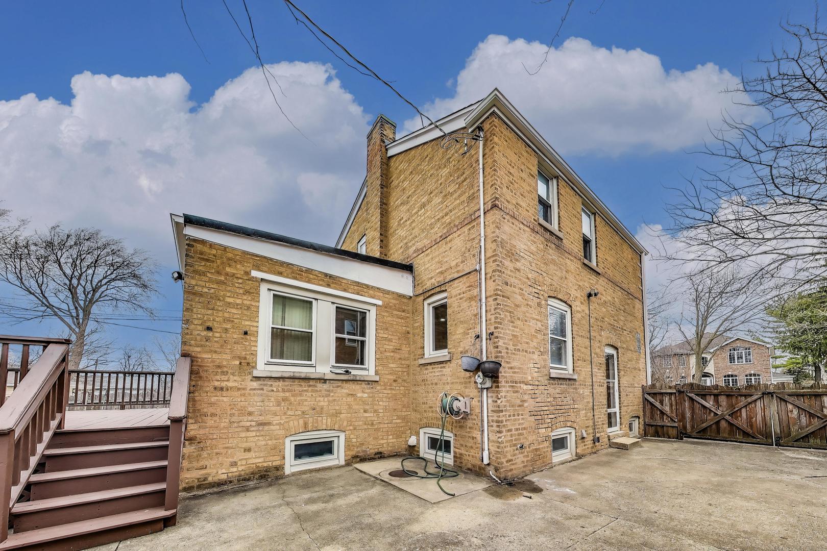 2004 Linden Avenue