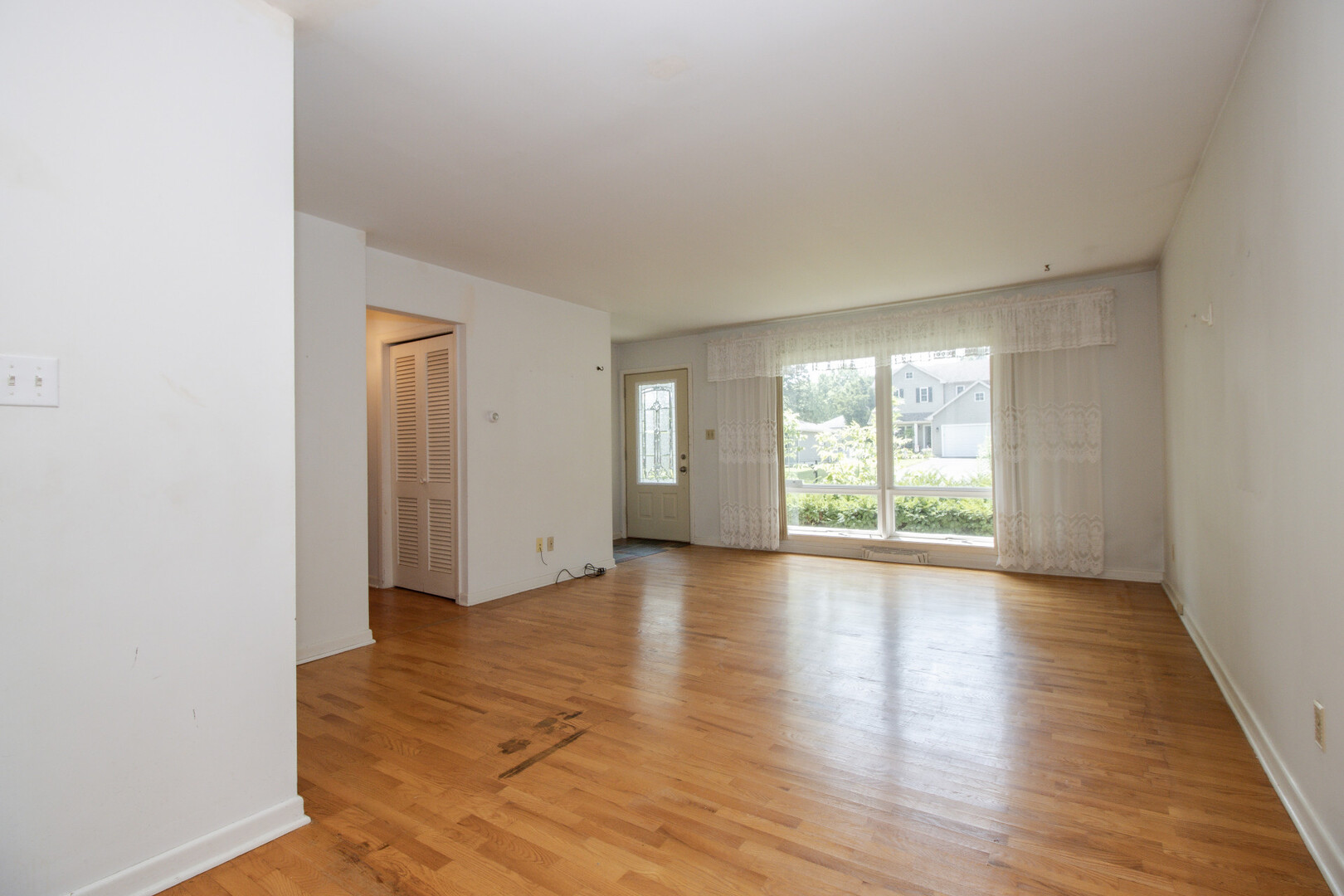5414 May Avenue