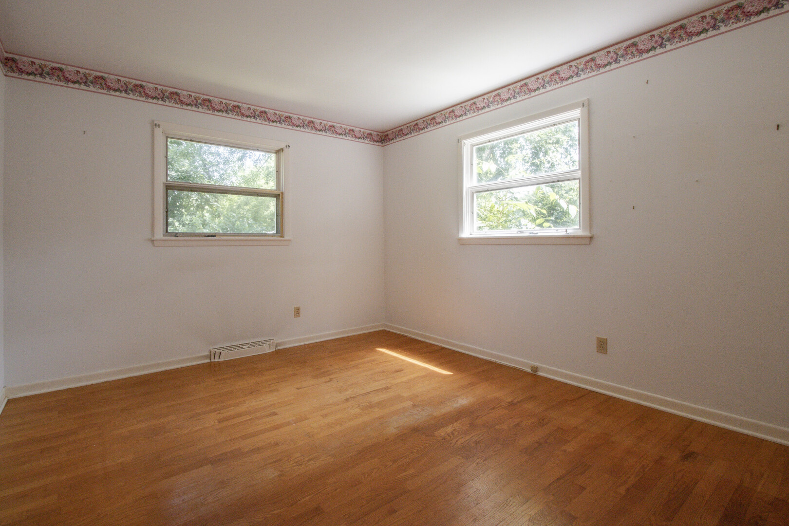 5414 May Avenue