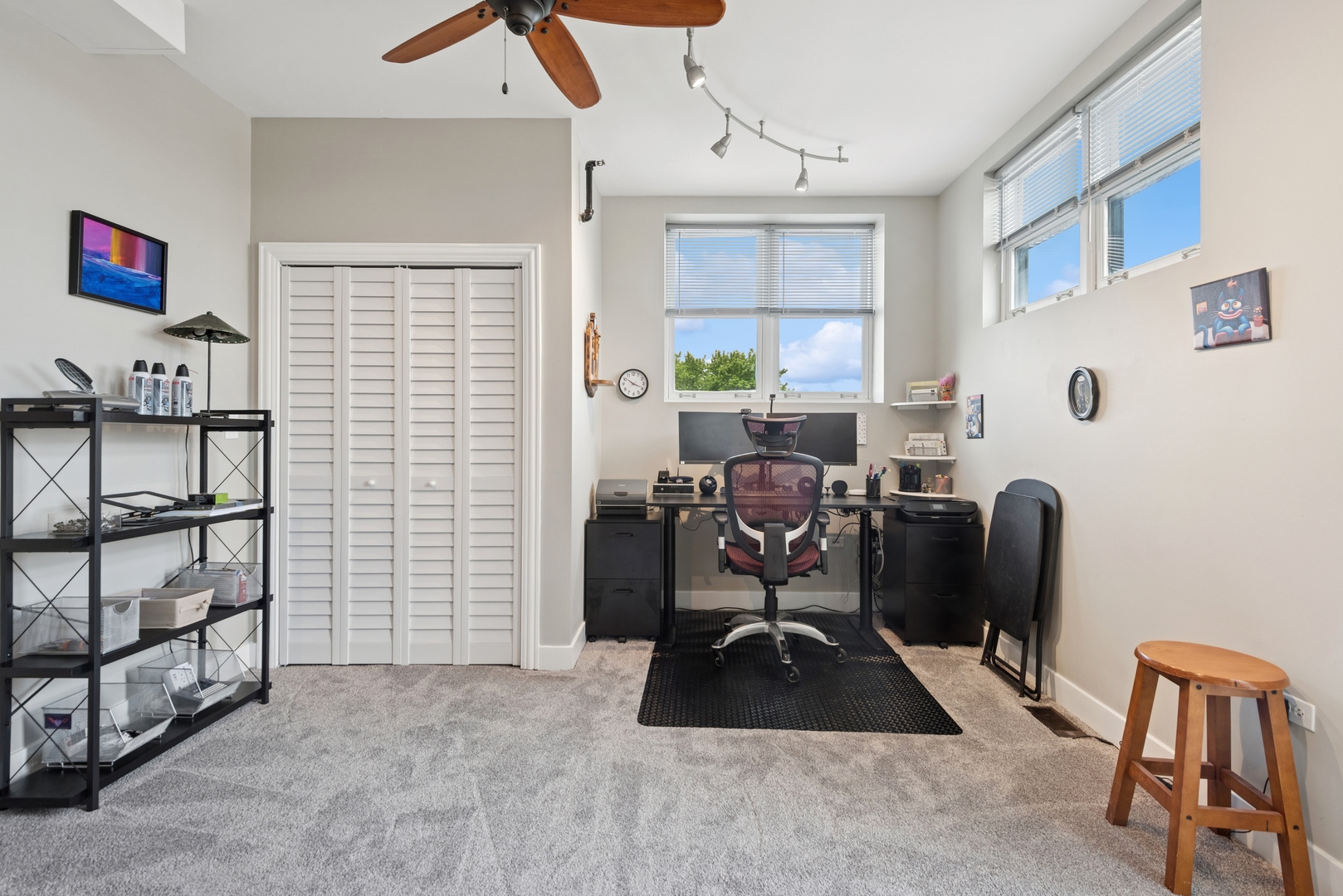 1215 W Gunnison Street Unit: 310