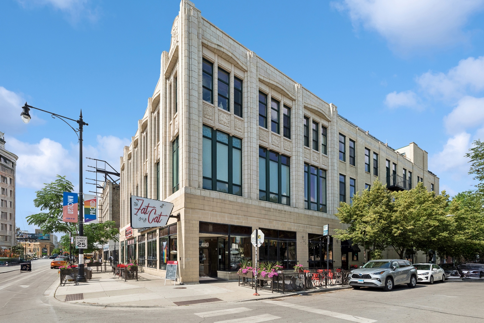 1215 W Gunnison Street Unit: 310