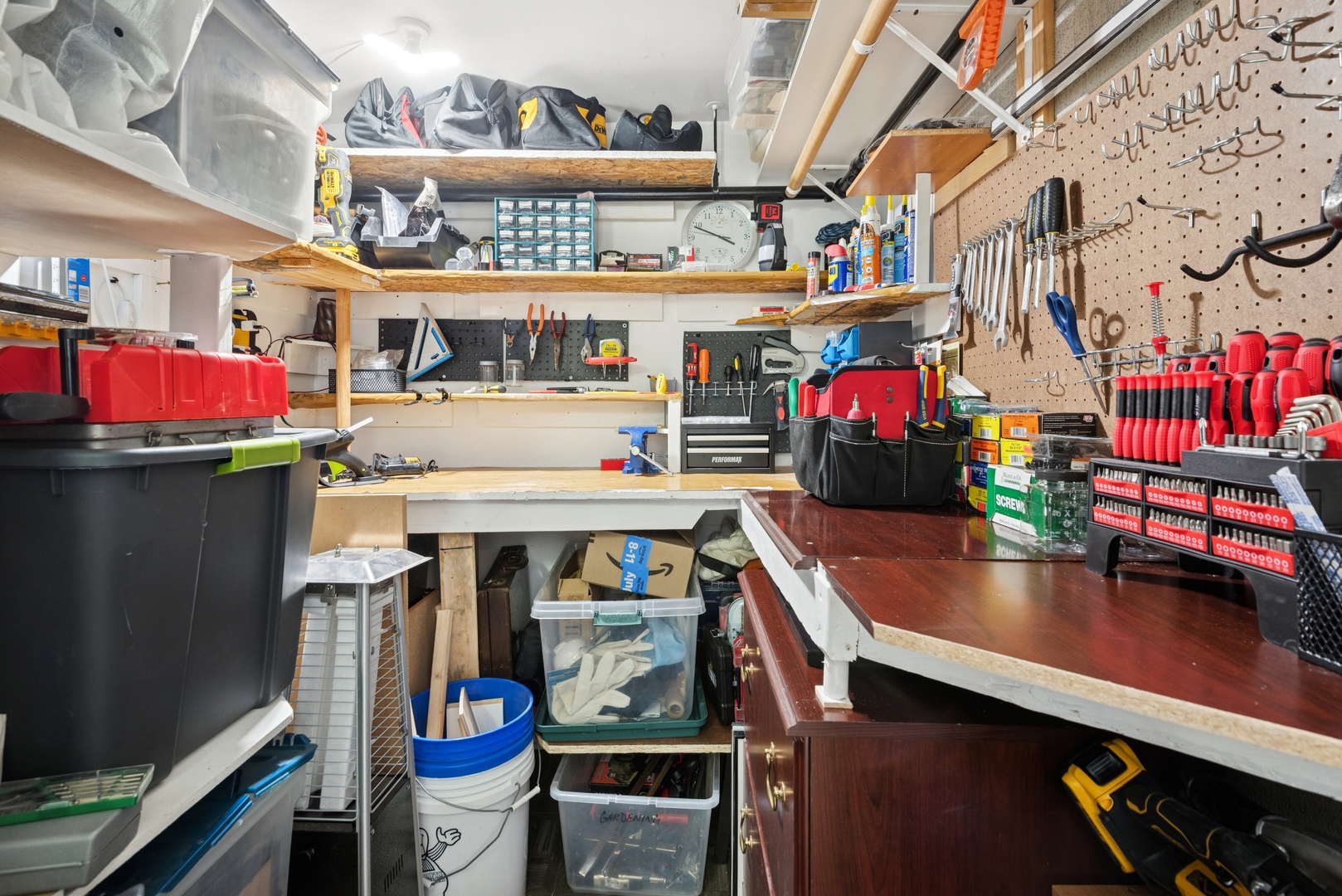 1215 W Gunnison Street Unit: 310