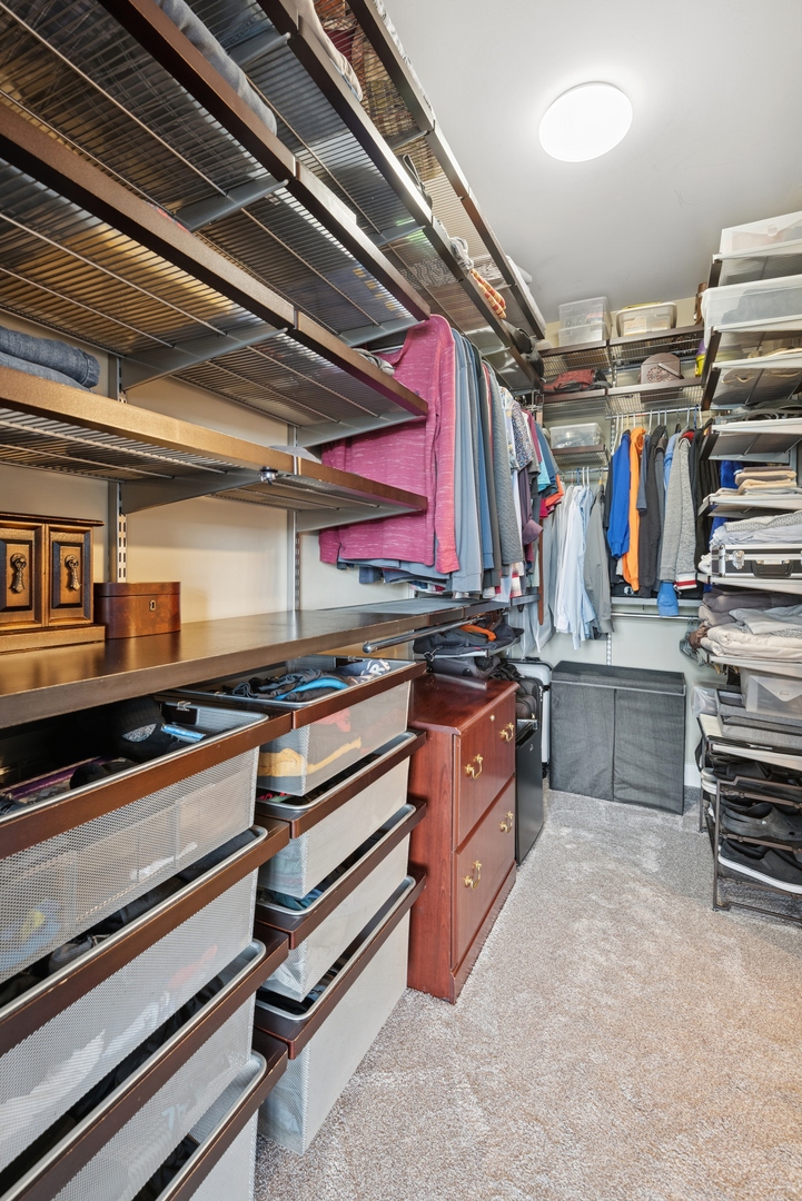 1215 W Gunnison Street Unit: 310