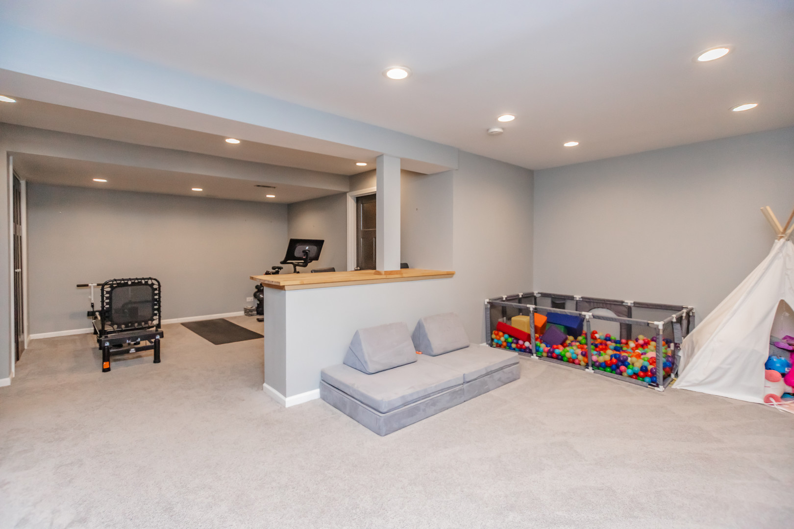 7613 Stratford Place