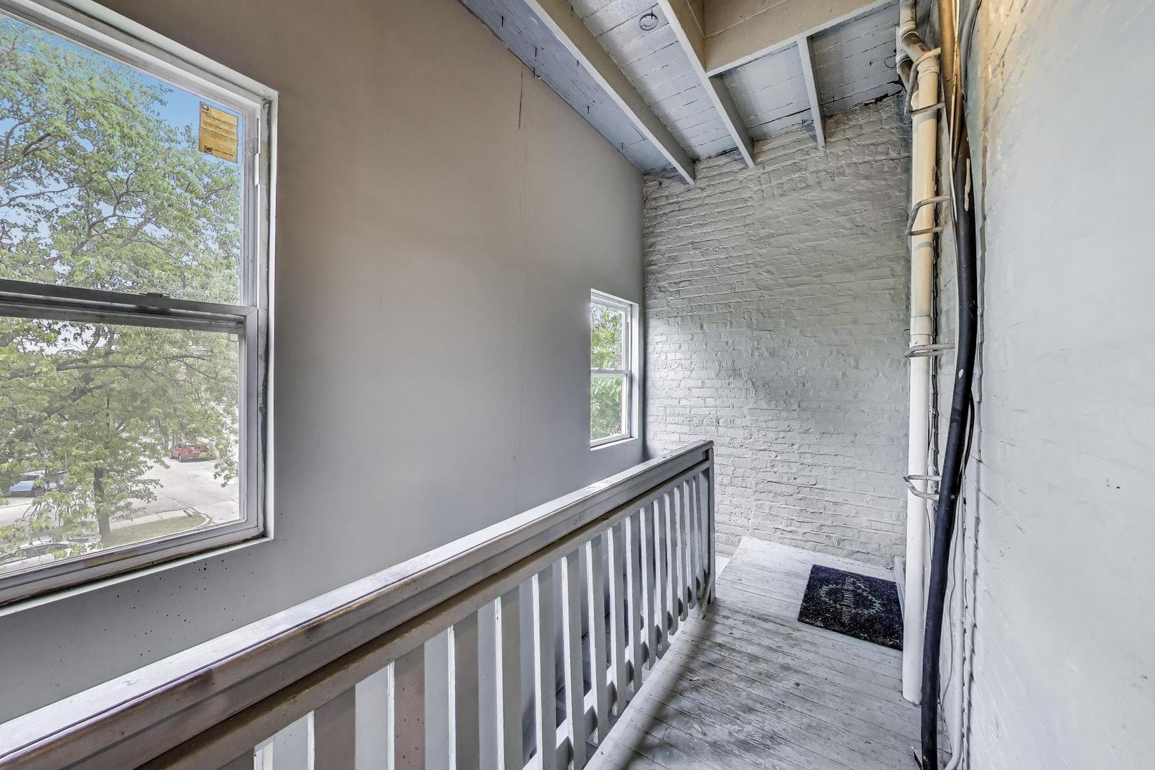 3851 N Kedvale Avenue Unit: E3