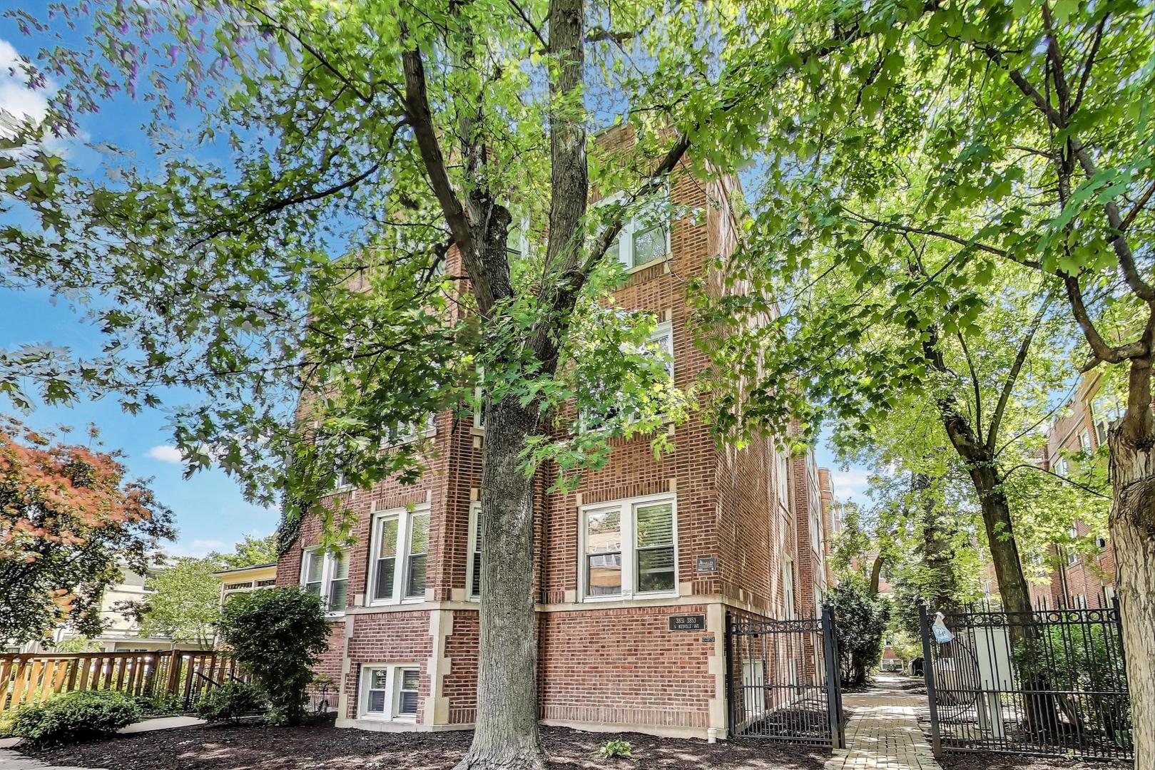 3851 N Kedvale Avenue Unit: E3