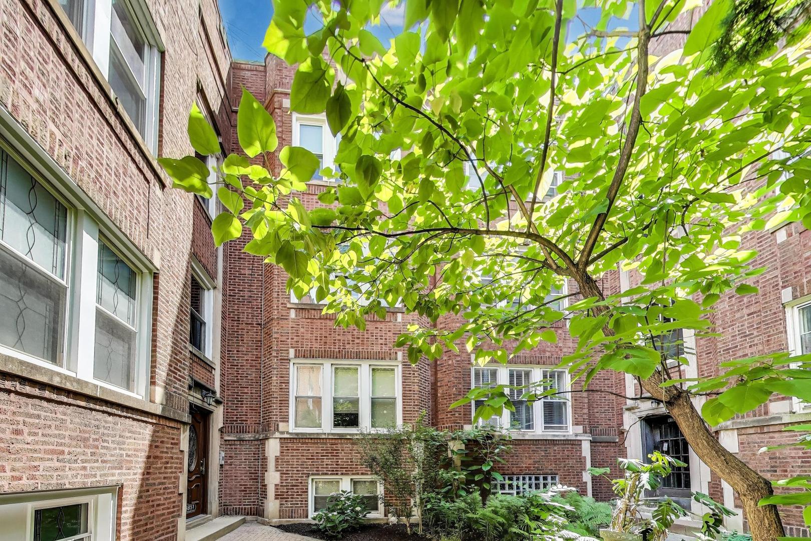 3851 N Kedvale Avenue Unit: E3