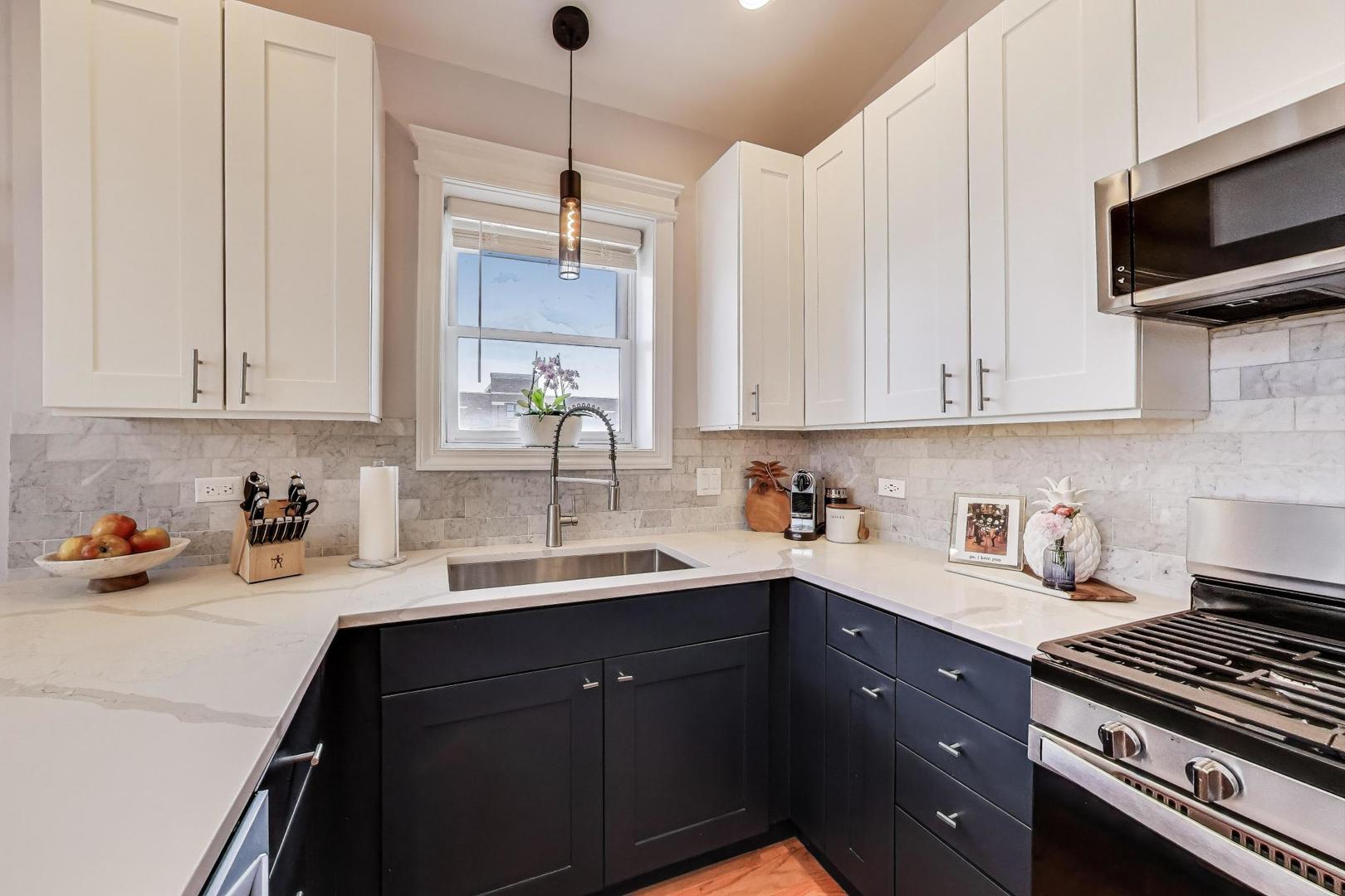 3708 N Ashland Avenue Unit: 3