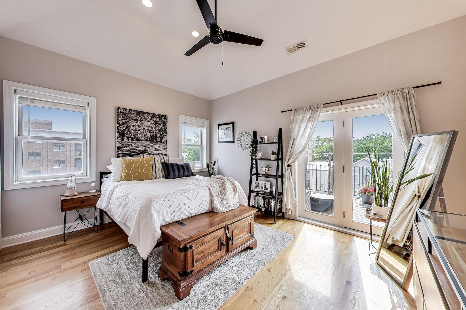 3708 N Ashland Avenue Unit: 3