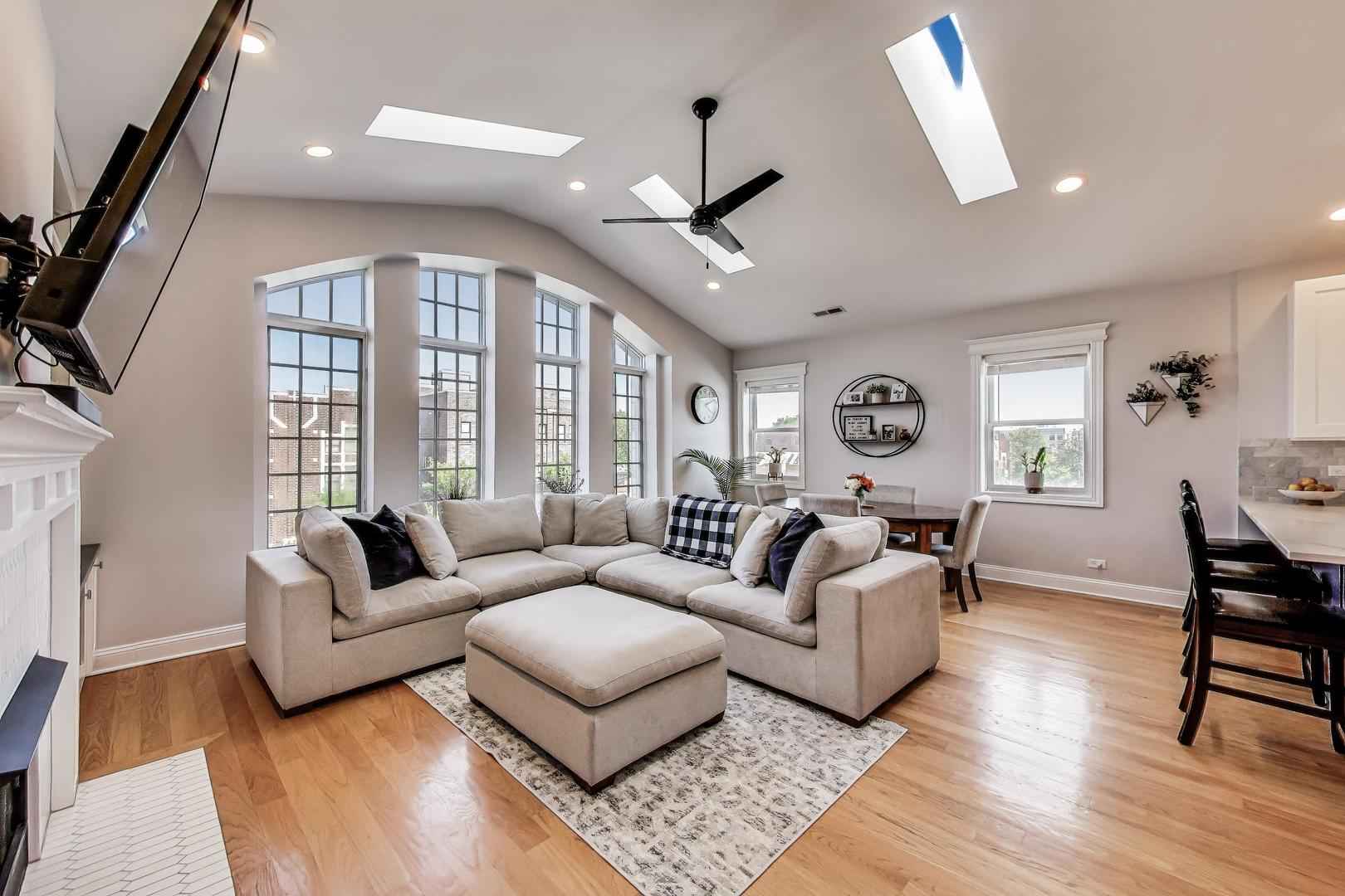 3708 N Ashland Avenue Unit: 3