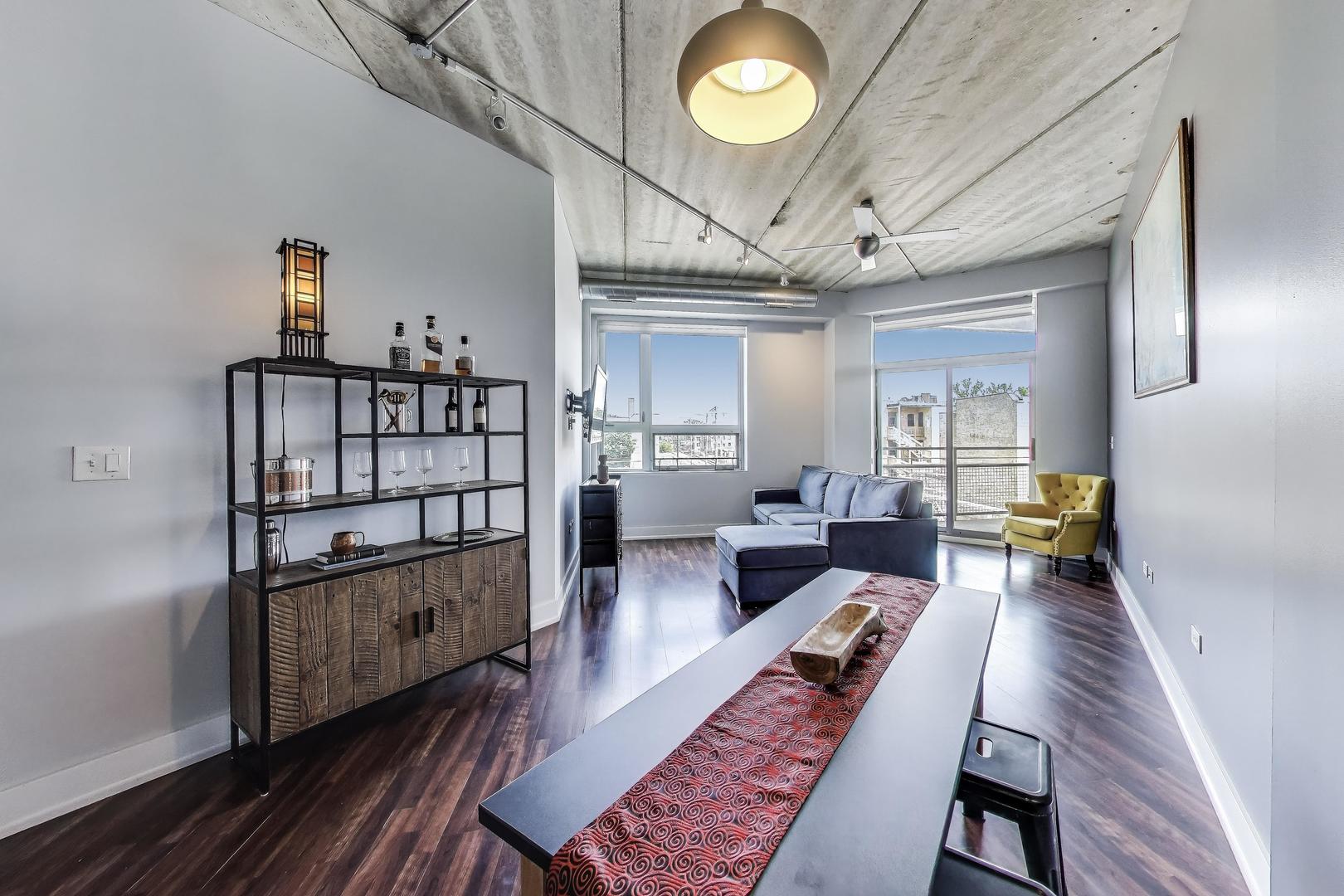3201 W Leland Avenue Unit: 312