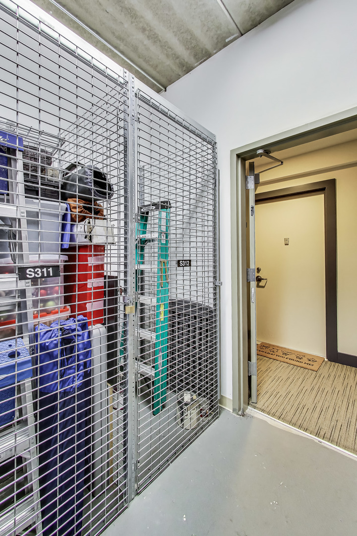 3201 W Leland Avenue Unit: 312