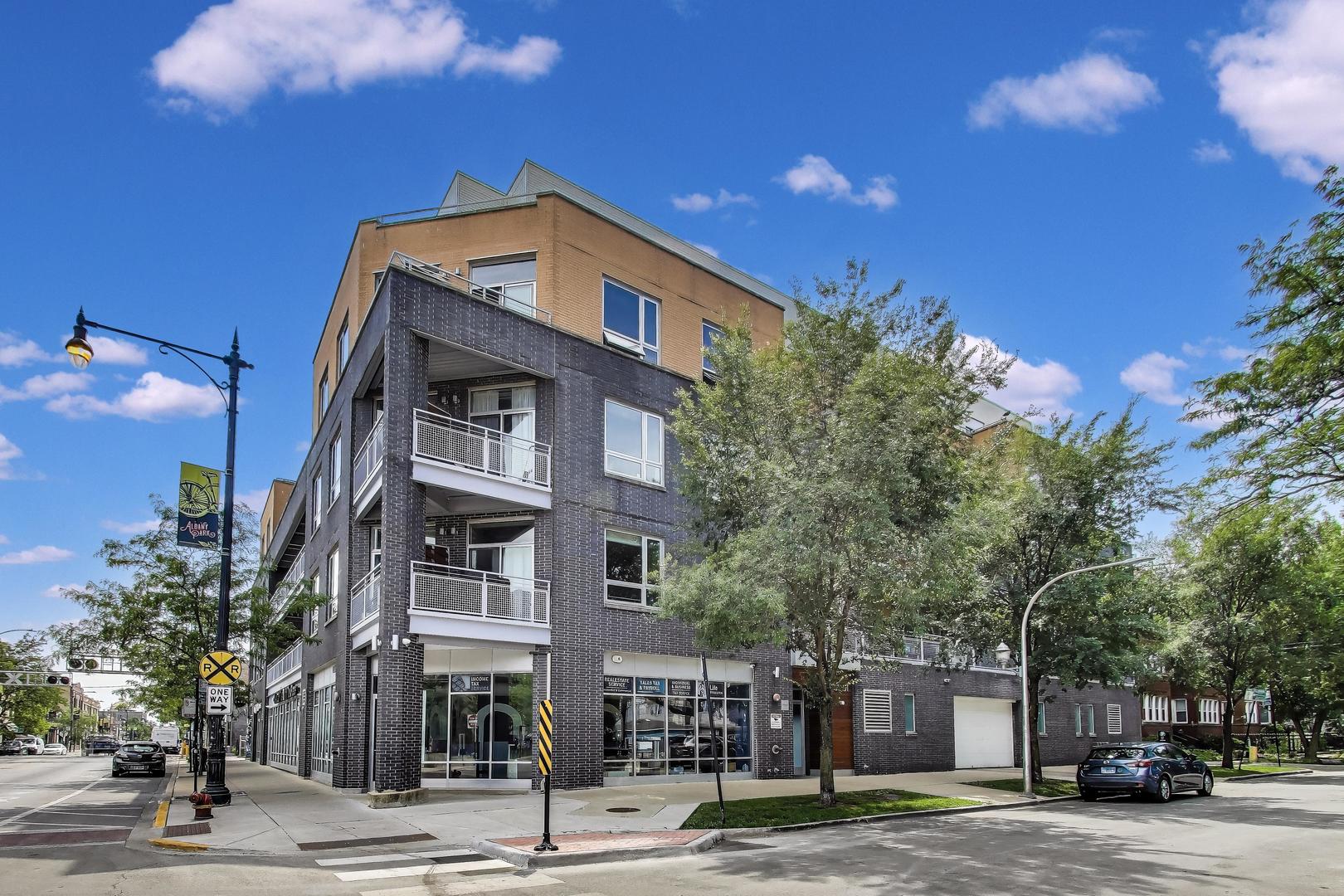 3201 W Leland Avenue Unit: 312