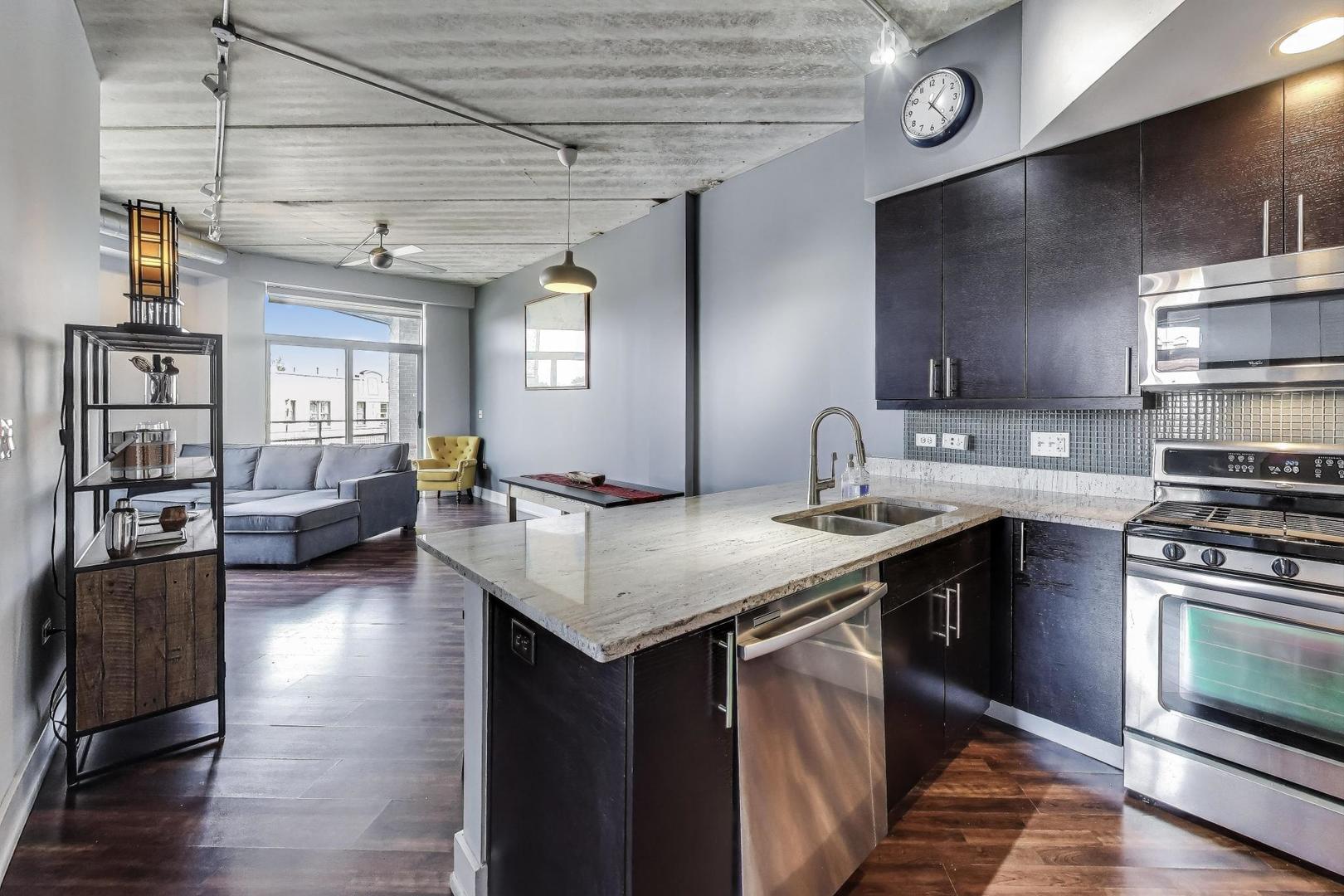 3201 W Leland Avenue Unit: 312