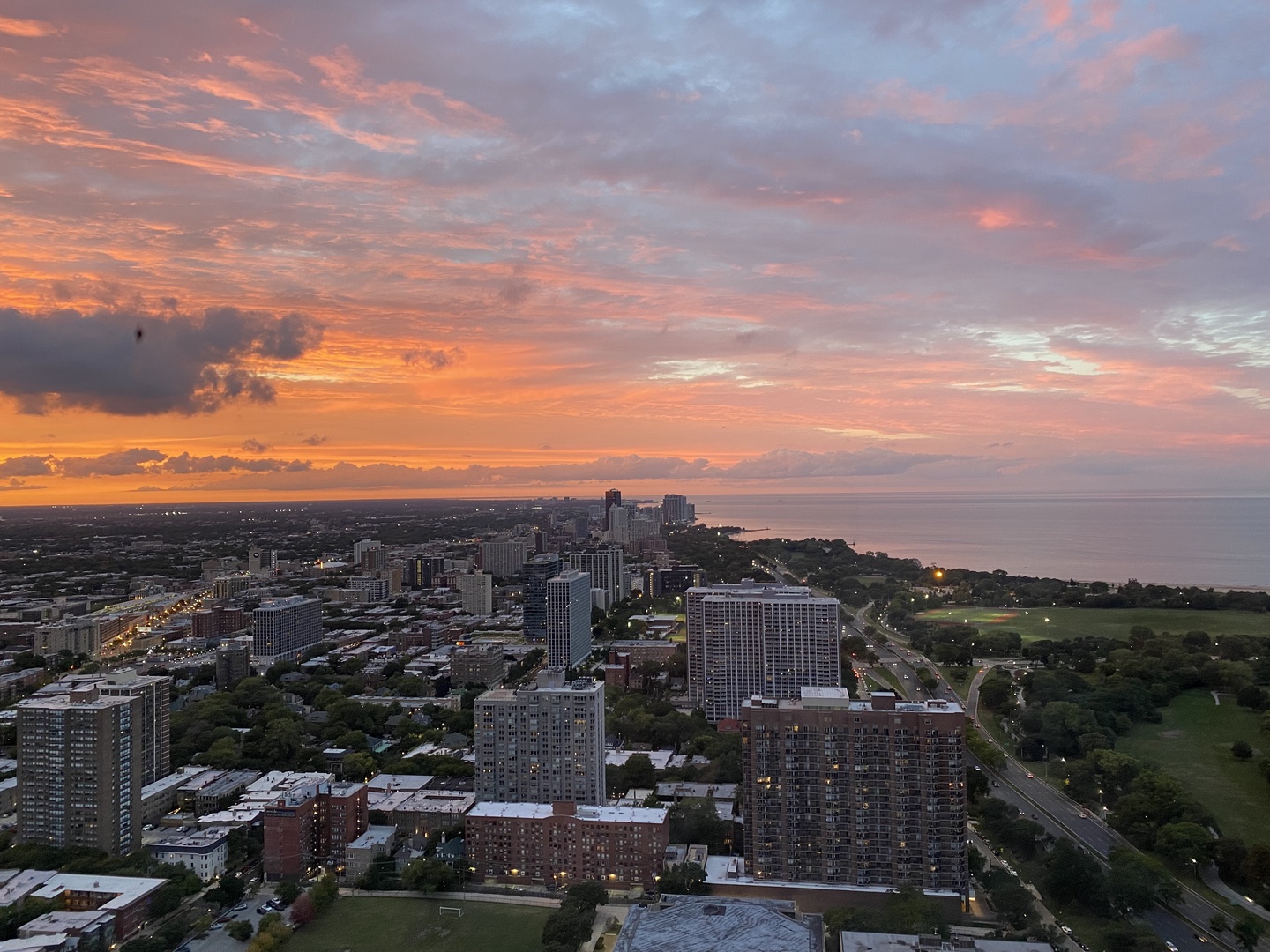 655 W IRVING PARK Road Unit: 5506