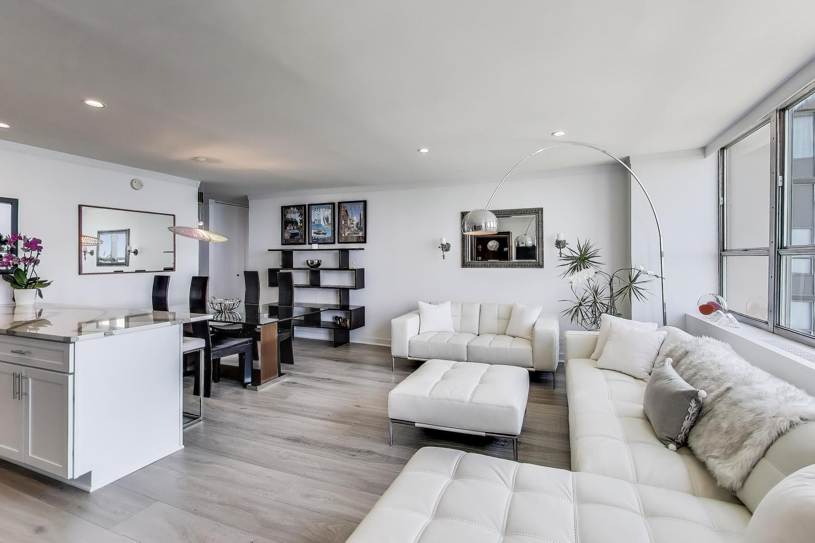 655 W IRVING PARK Road Unit: 5506
