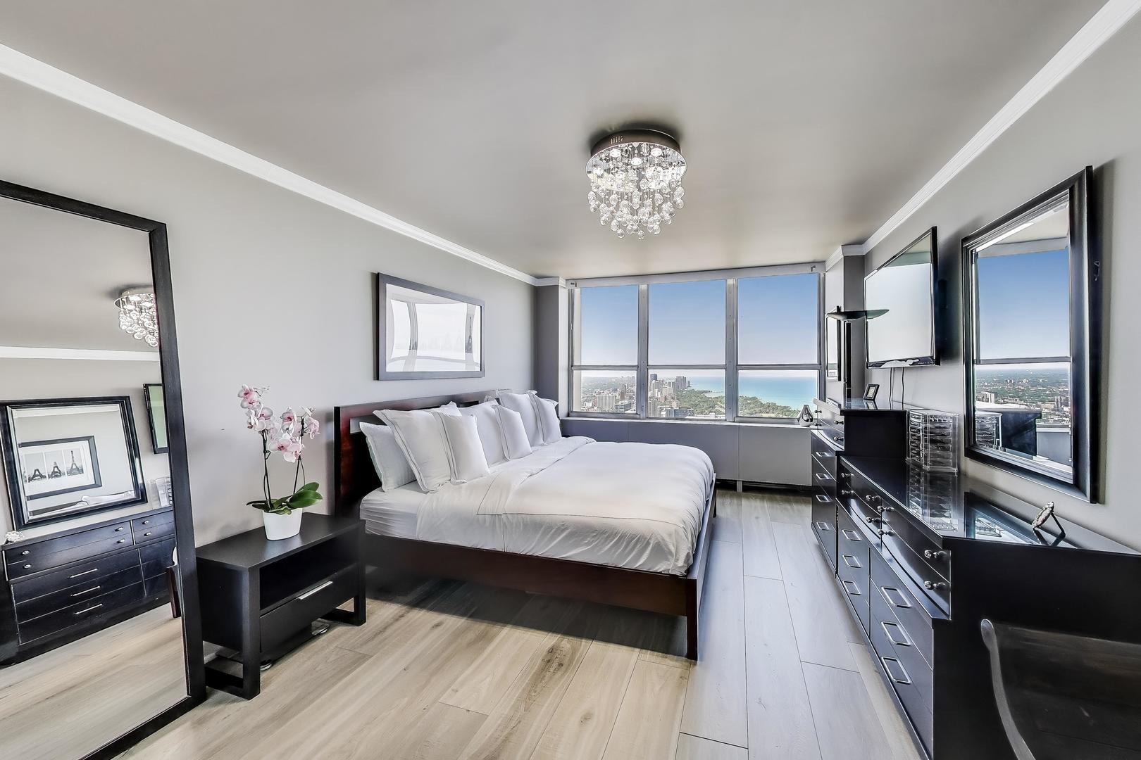 655 W IRVING PARK Road Unit: 5506