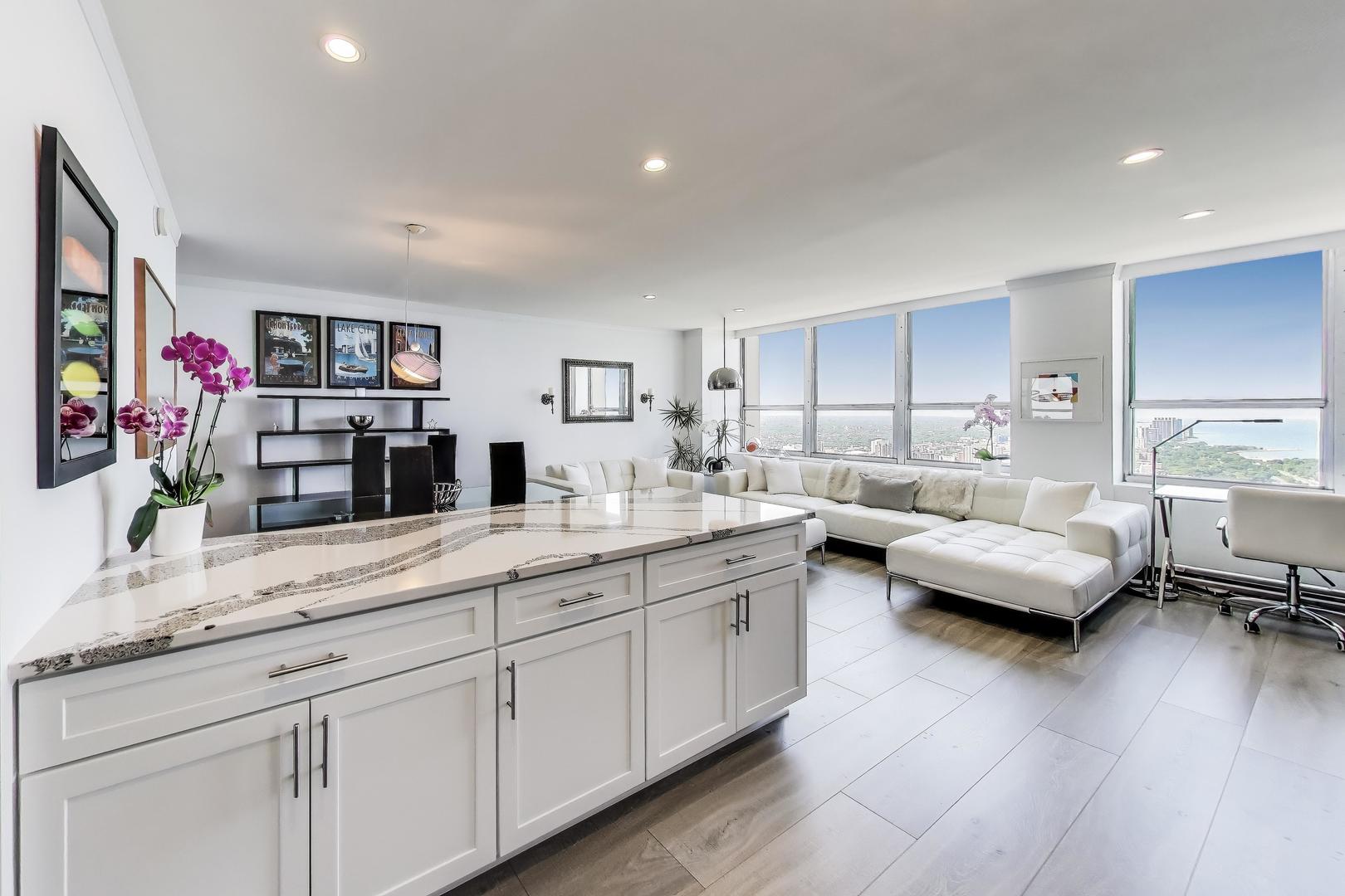 655 W IRVING PARK Road Unit: 5506