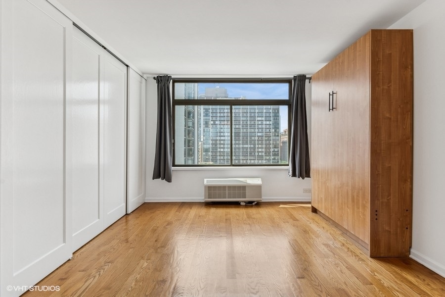 1450 N Astor Street Unit: 14D