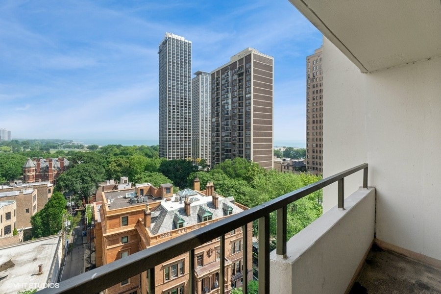1450 N Astor Street Unit: 14D