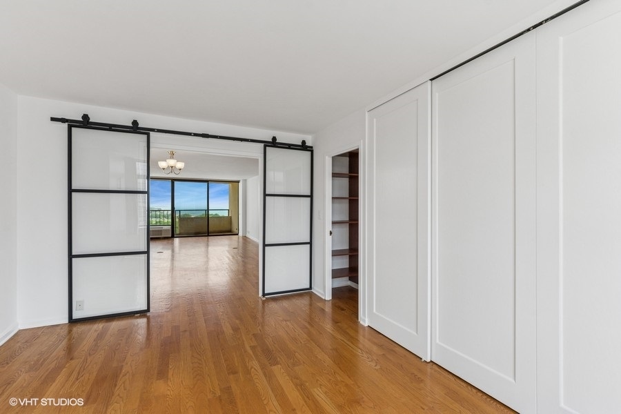 1450 N Astor Street Unit: 14D