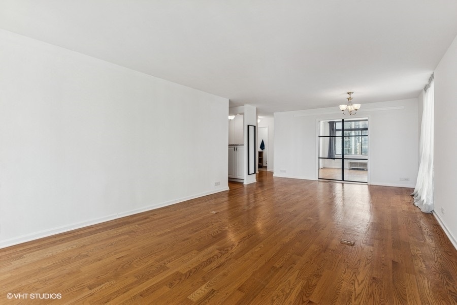1450 N Astor Street Unit: 14D