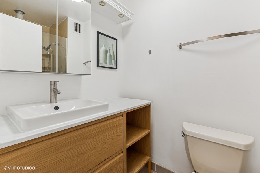 1450 N Astor Street Unit: 14D