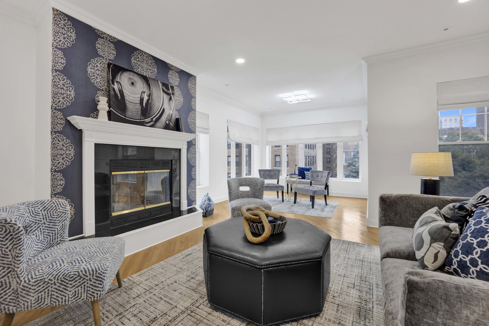 941 W Argyle Street Unit: 3W