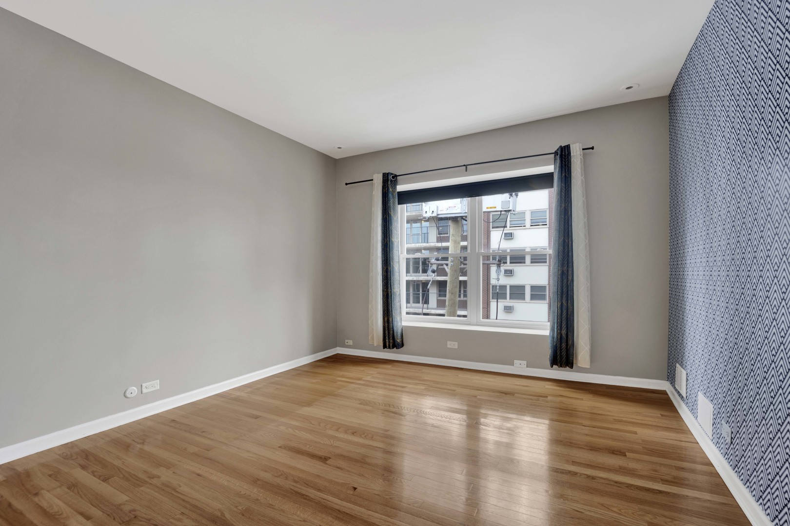 941 W Argyle Street Unit: 3W