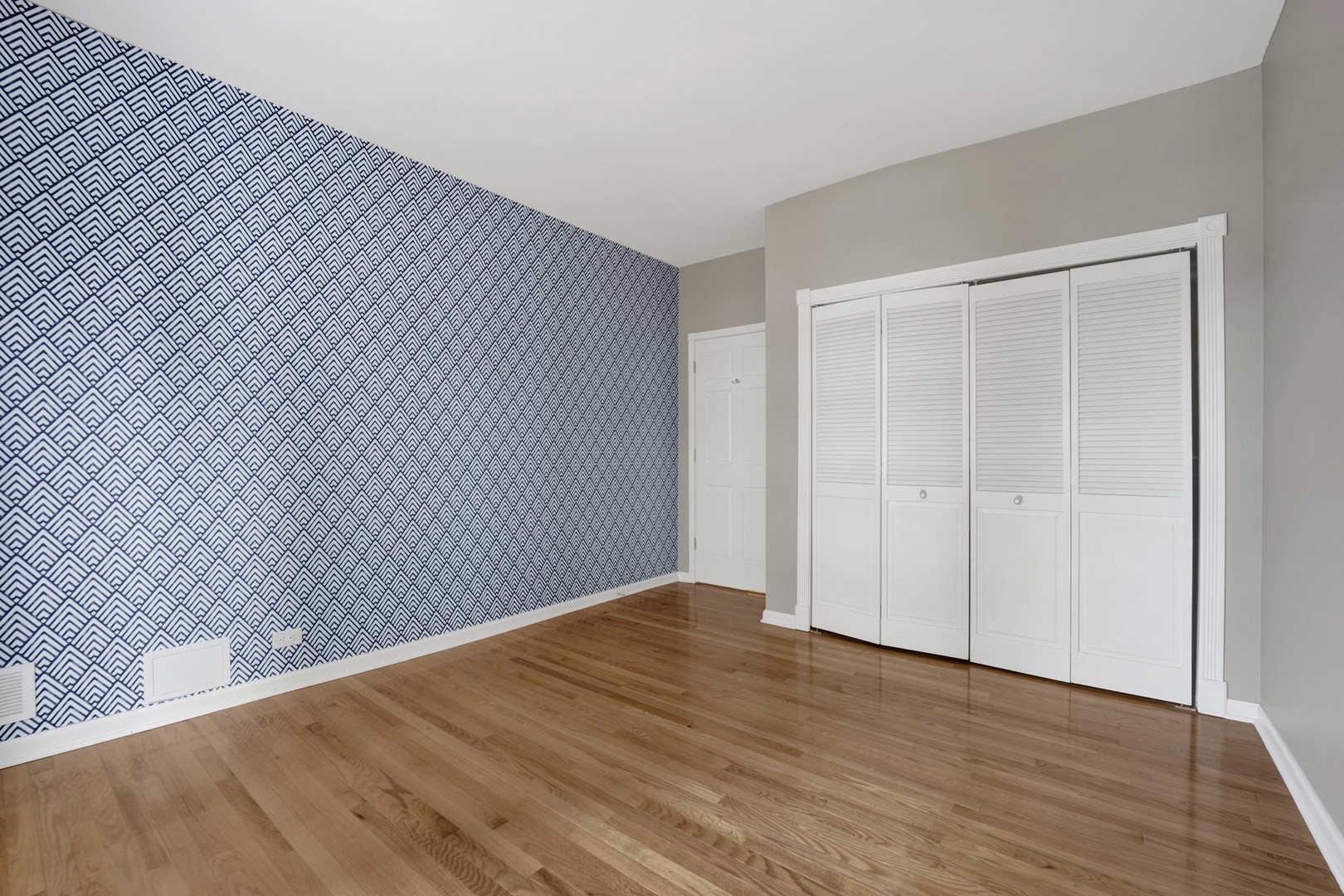 941 W Argyle Street Unit: 3W