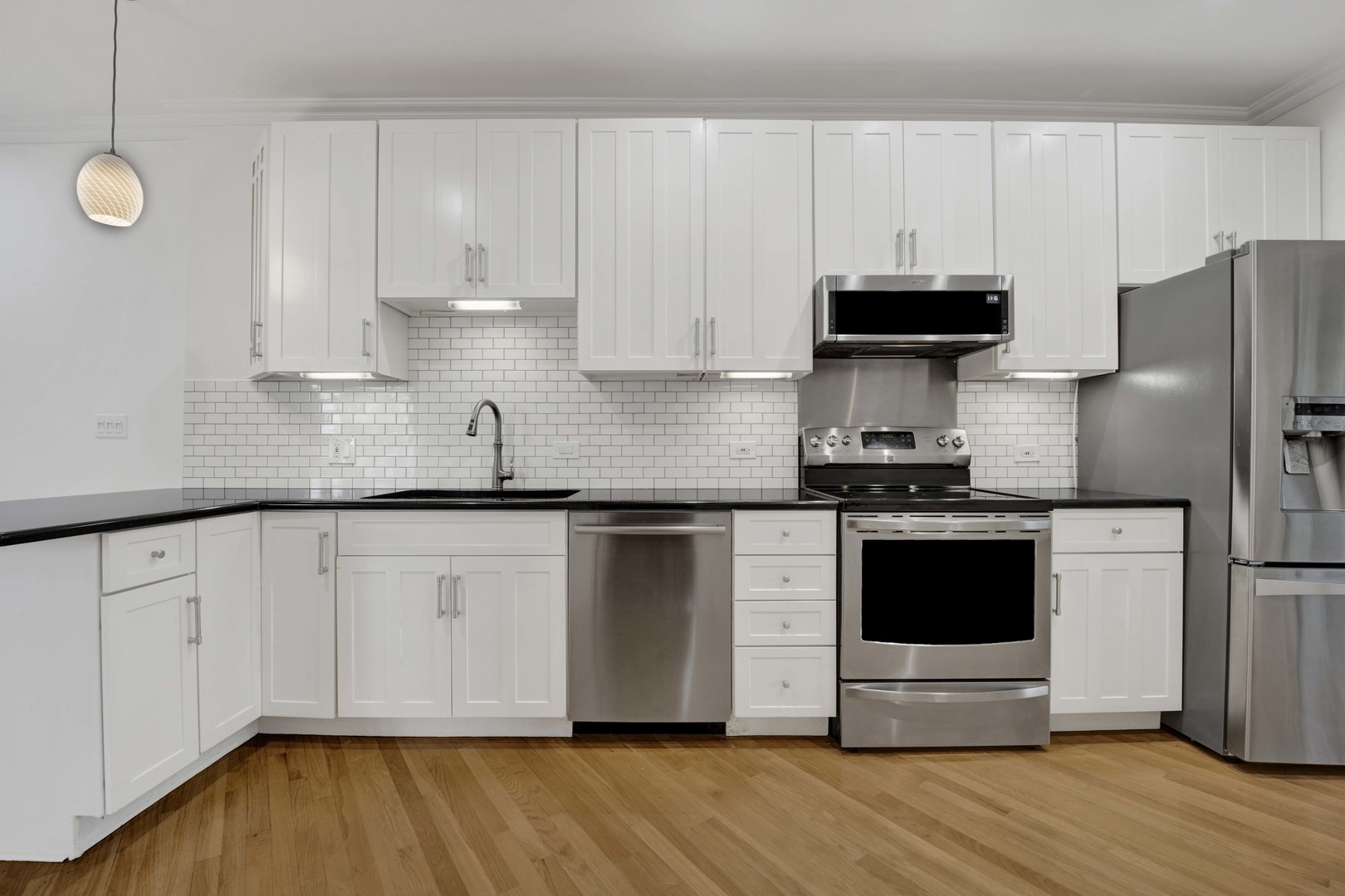 941 W Argyle Street Unit: 3W