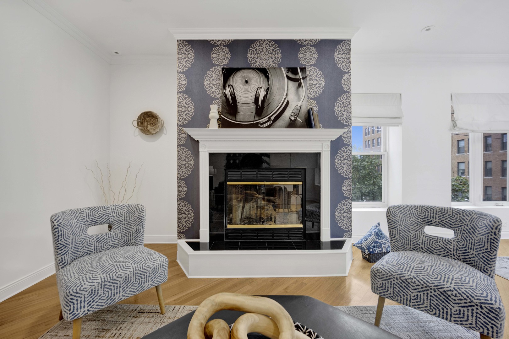 941 W Argyle Street Unit: 3W
